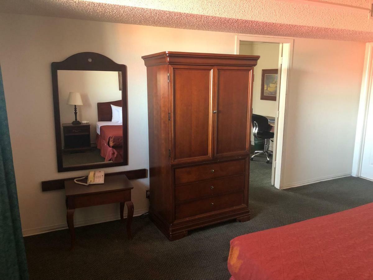 Americas Best Value Inn Денвер Екстер'єр фото